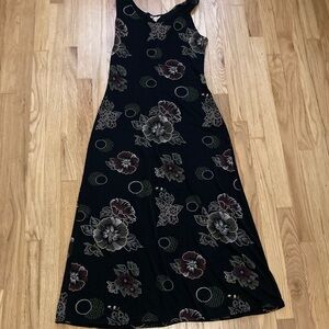 Chic Black Floral Maxi Dress